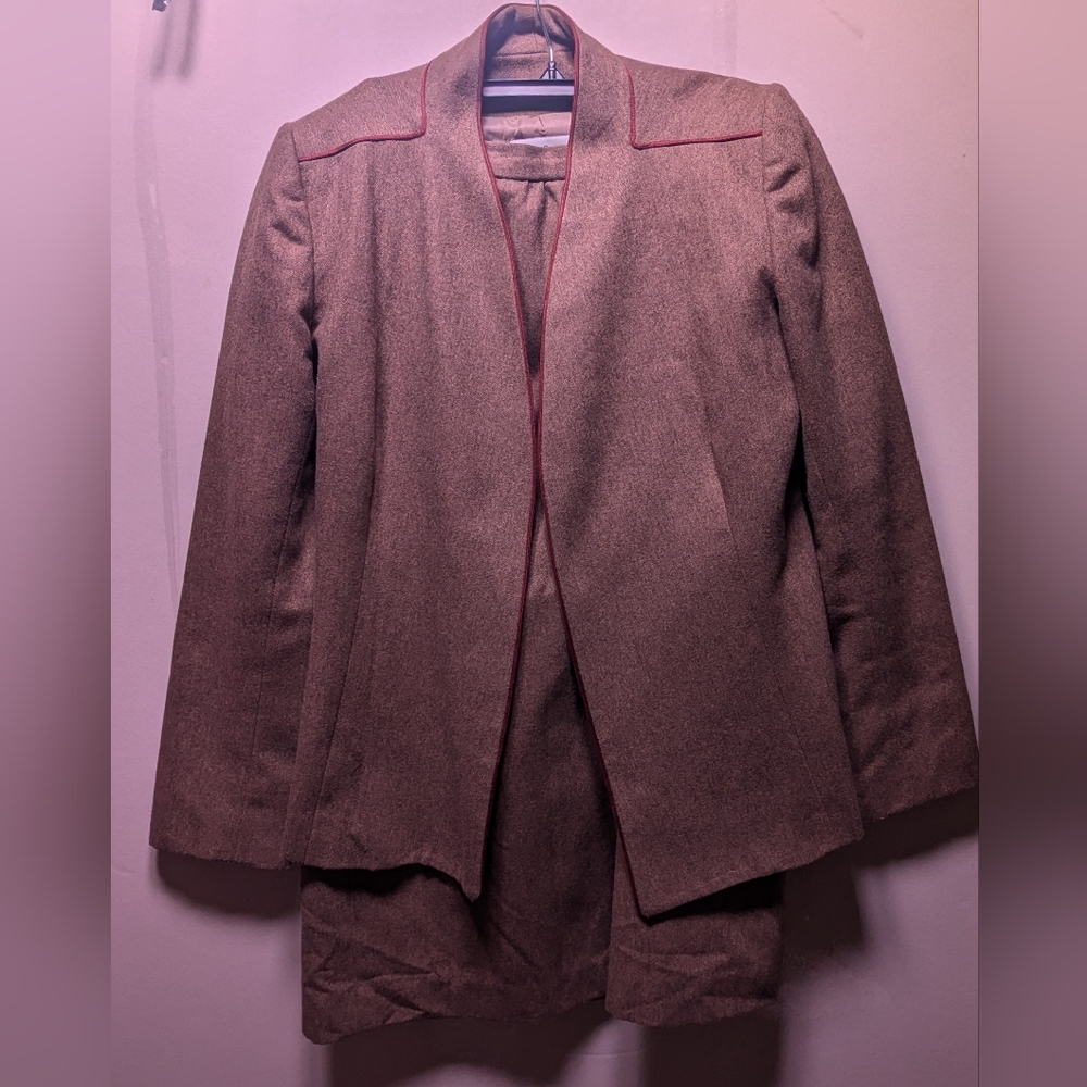 Vintage Diane VonFurstenburg - Chic Blazer and Skirt Set, size 6